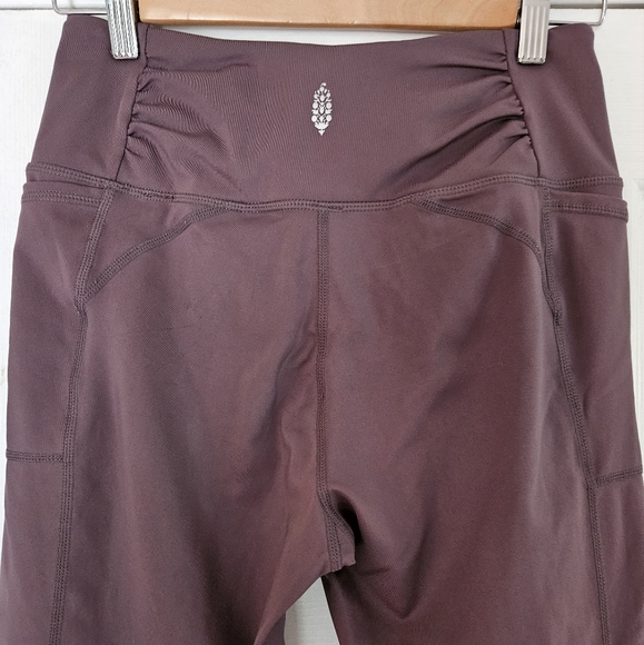 Free People Women's Purple Mauve 3/4 Leggings Size Small - Picture 2 of 7